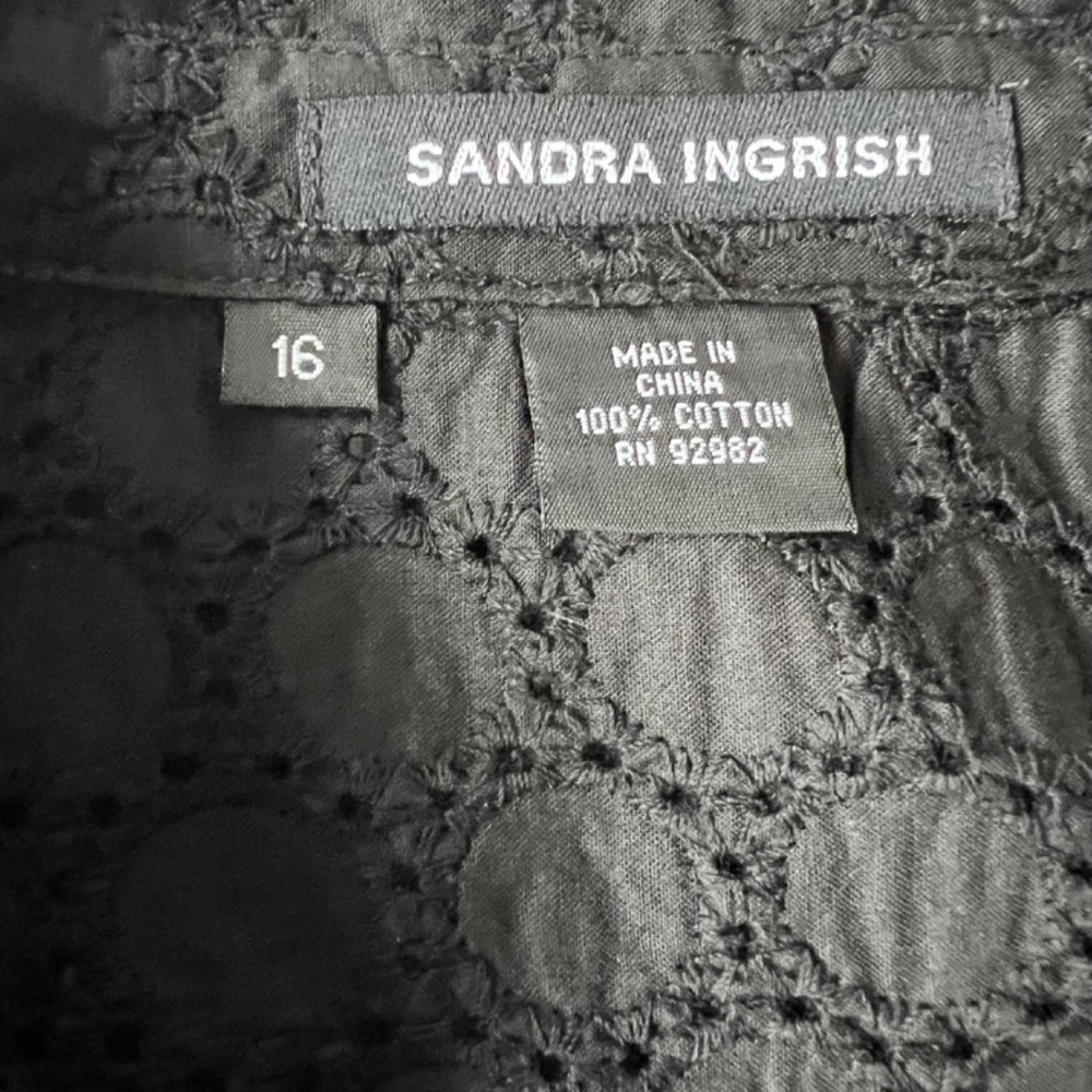 Sandra Ingrish Circle Eyelet Button Down Puffed S… - image 6